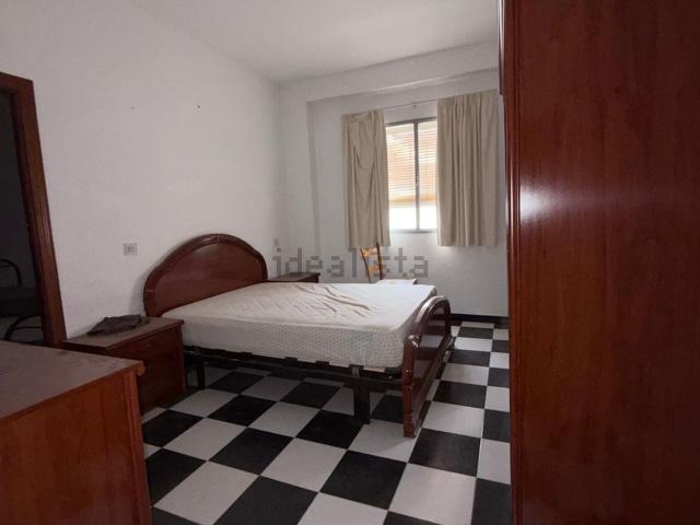 Chalet, Loja