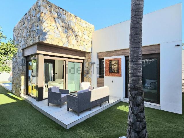 Chalet, Lomas de Cabo Roig, Orihuela