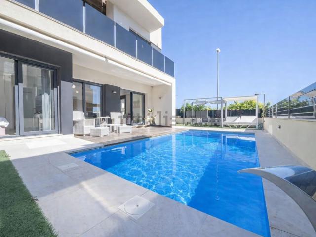 Chalet, Lomas de Cabo Roig, Orihuela