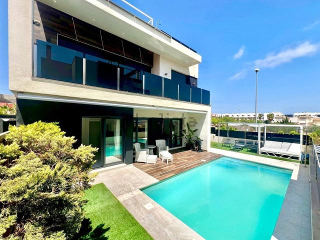 Chalet, Lomas de Cabo Roig, Orihuela