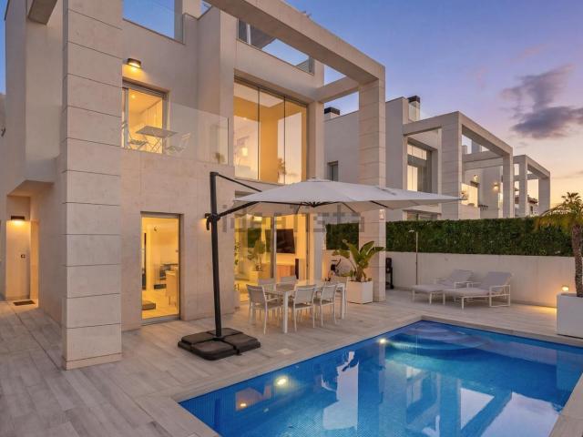 Chalet, Lomas de Cabo Roig, Orihuela