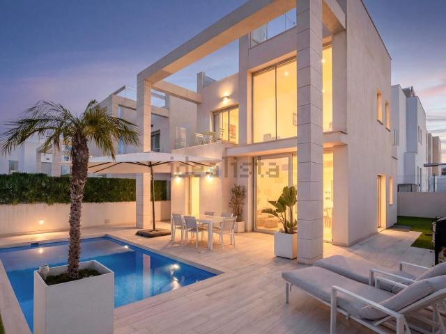 Chalet, Lomas de Cabo Roig, Orihuela
