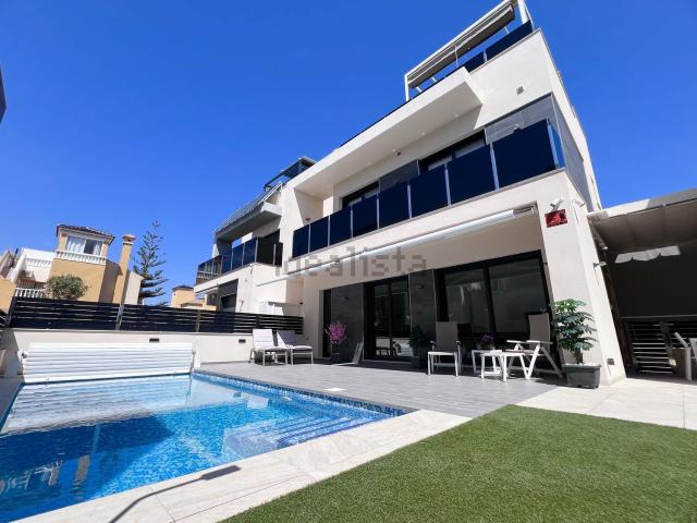 Chalet, Lomas de Cabo Roig, Orihuela