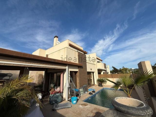 Chalet, Los Montesinos