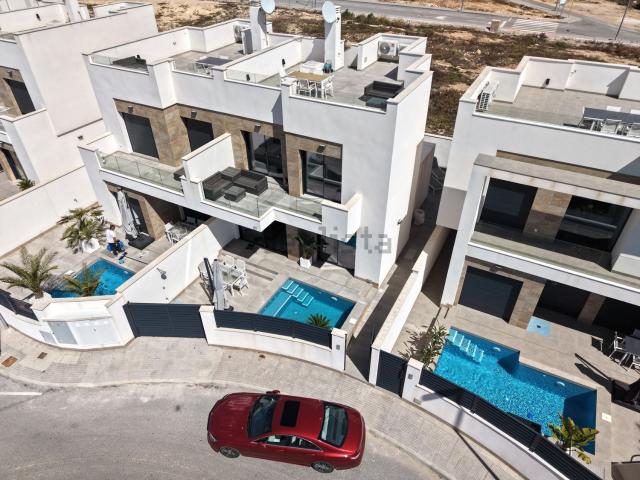 Chalet, Los Montesinos
