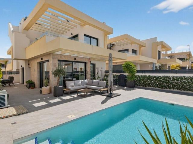 Chalet, Los Montesinos