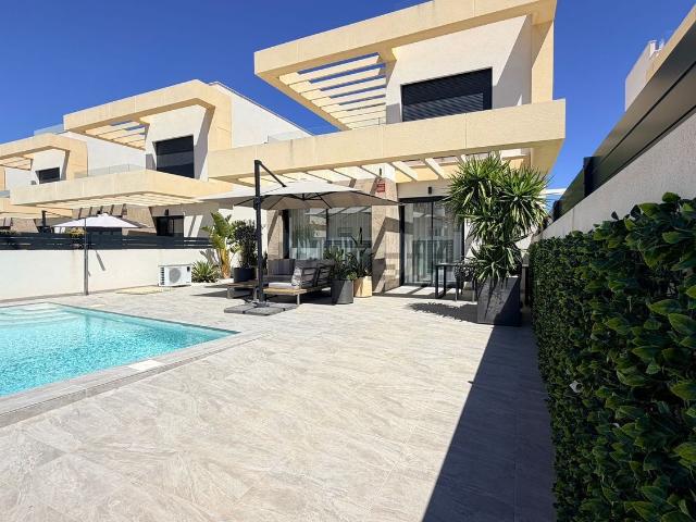 Chalet, Los Montesinos