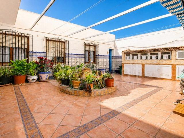 Chalet, Los Montesinos