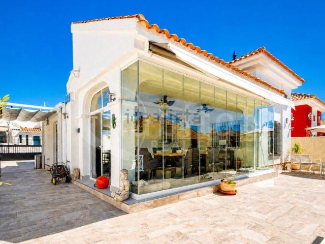 Chalet, Los Montesinos