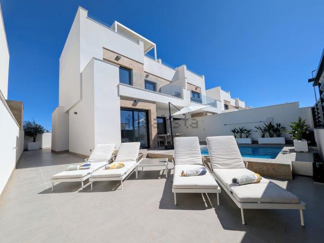 Chalet, Los Montesinos