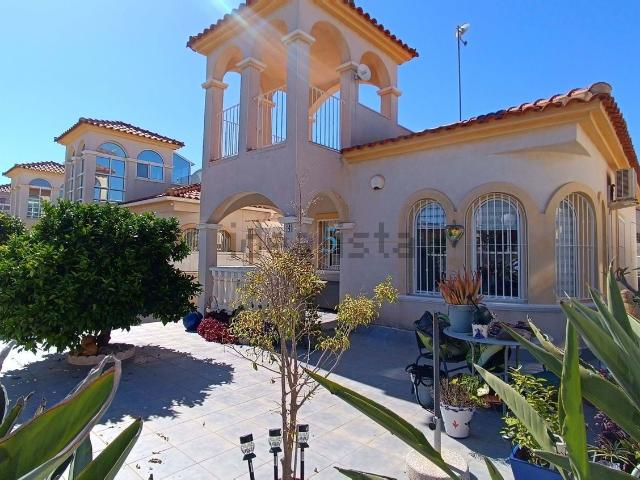 Chalet, Los Montesinos