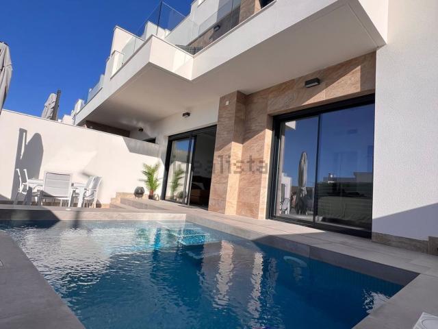 Chalet, Los Montesinos