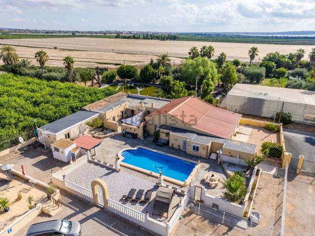 Chalet, Los Montesinos