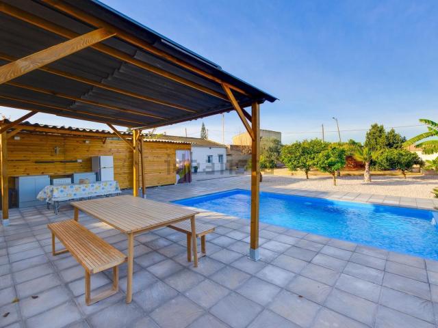 Chalet, Los Montesinos