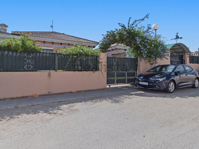 Chalet, Los Montesinos