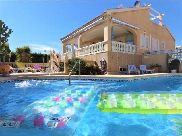 Chalet, Zona Lago Los Almendros, Orihuela