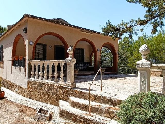 Chalet, Los Villares