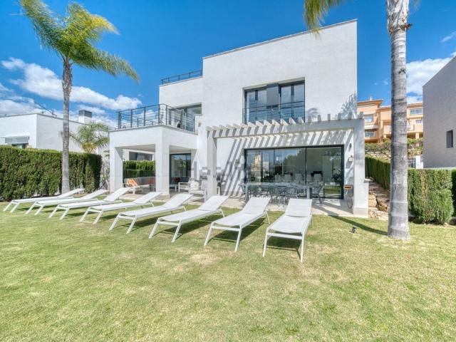 Chalet, La Concha Resina Golf, Estepona