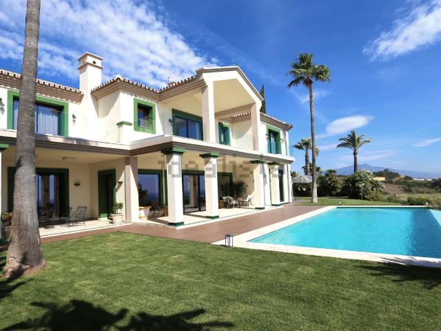 Chalet, La Concha Resina Golf, Estepona