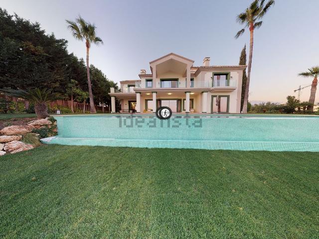 Chalet, La Concha Resina Golf, Estepona