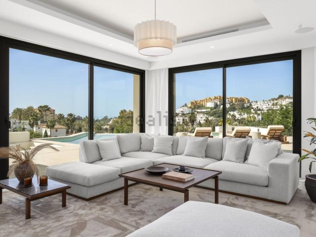 Chalet, La Concha Resina Golf, Estepona