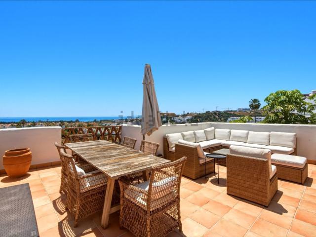 Chalet, La Concha Resina Golf, Estepona