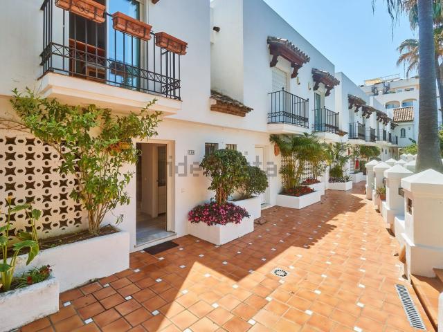 Chalet, La Carolina Guadalpín, Marbella
