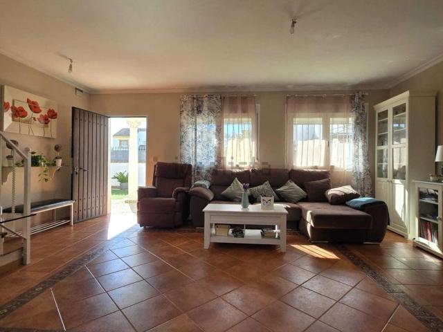 Chalet, La Carlota