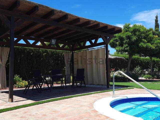 Chalet, La Carlota
