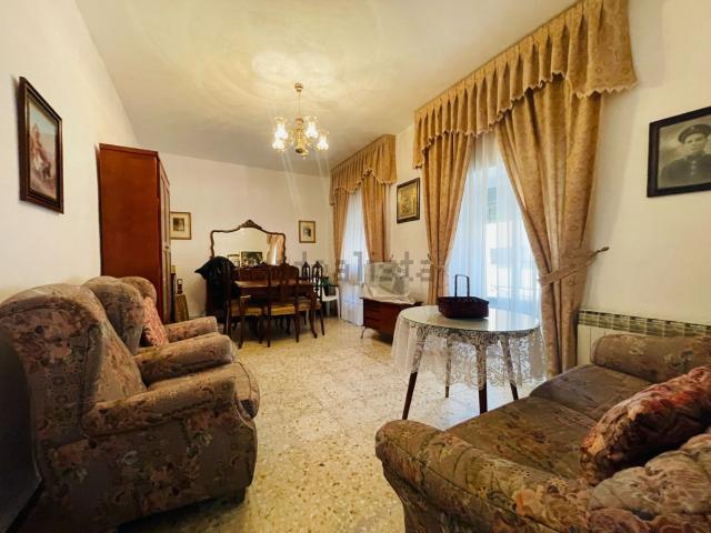 Chalet, La Guardia