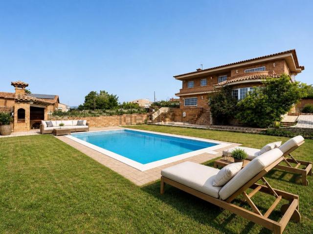 Chalet, La Secuita
