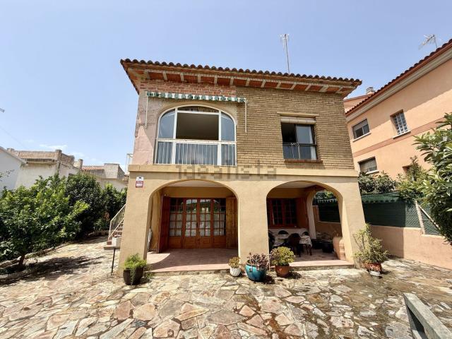 Chalet, La Pobla de Montornès