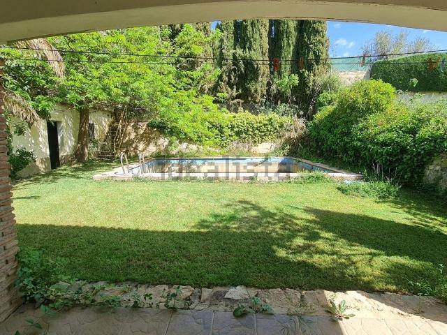 Chalet, La Peza