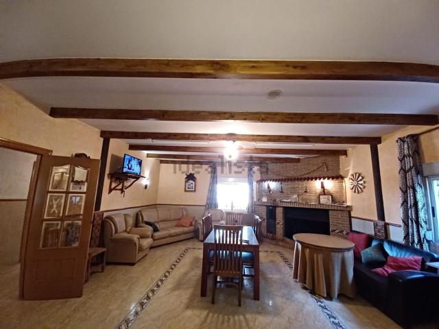 Chalet, La Roda