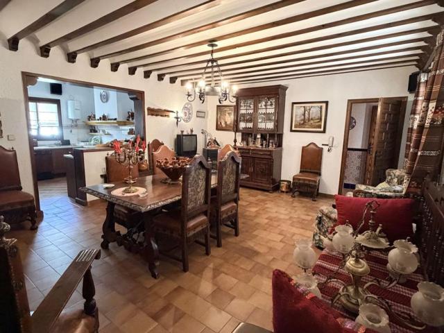 Chalet, La Roda