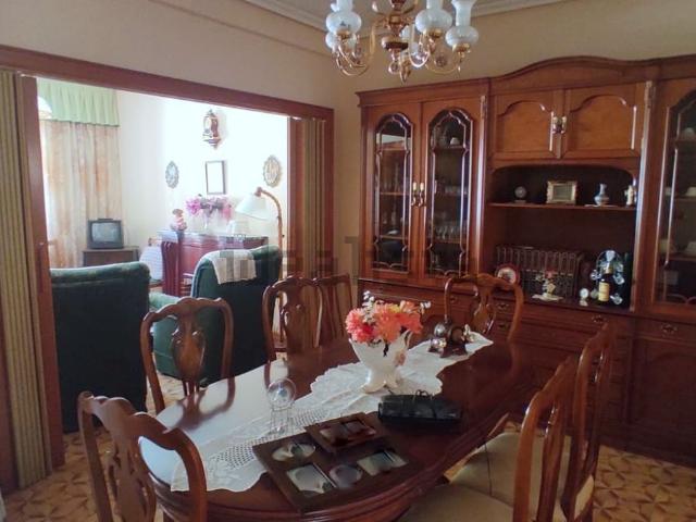 Chalet, La Roda