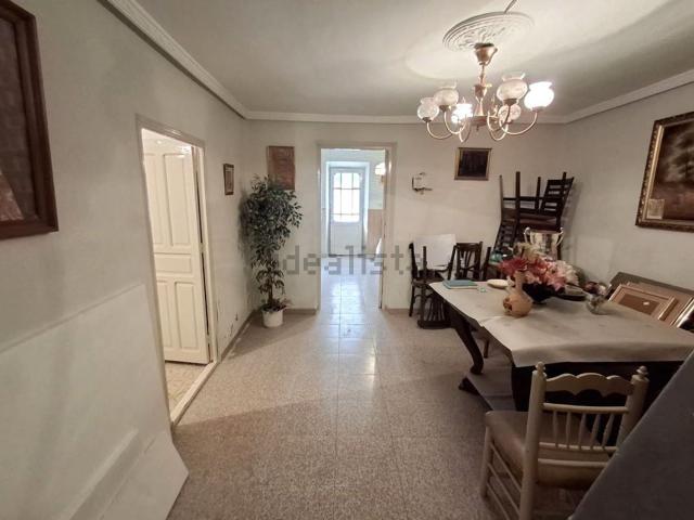 Chalet, La Roda