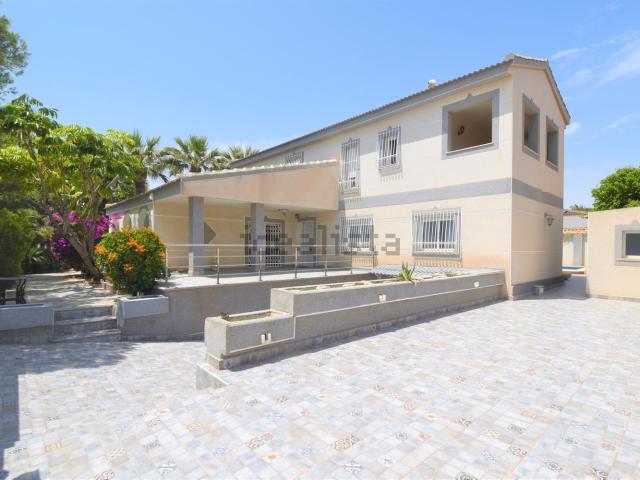 Chalet, La Zenia, Orihuela