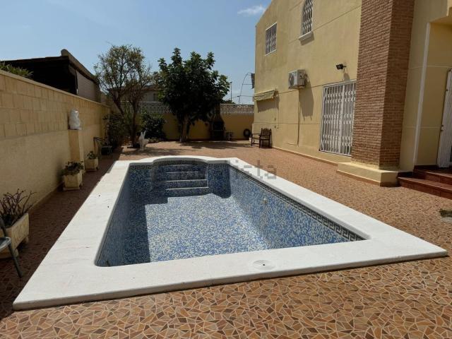 Chalet, La Zenia, Orihuela