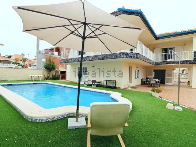 Chalet, La Zenia, Orihuela