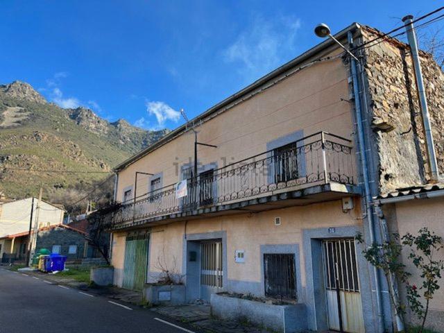 Chalet, Ladrillar