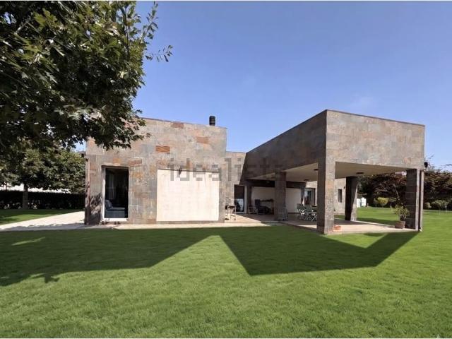Chalet, Lalin