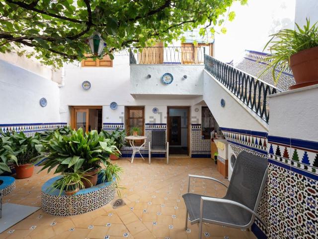 Chalet, Lanjaron