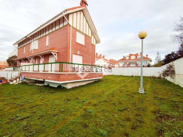 Chalet, Laredo