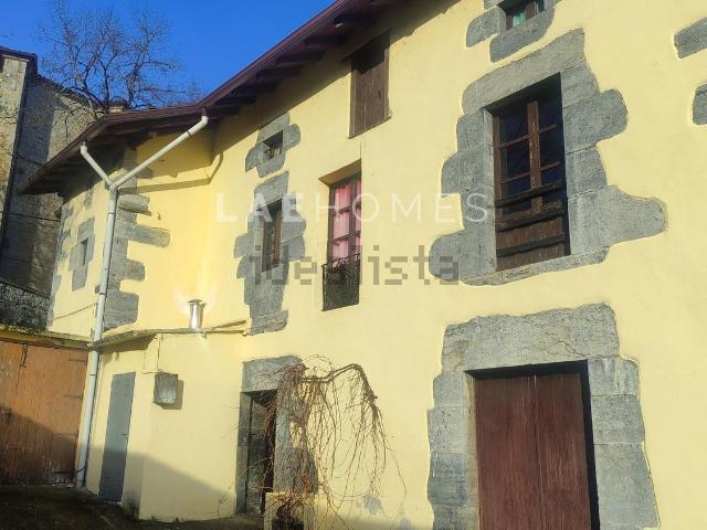 Chalet, Larraul