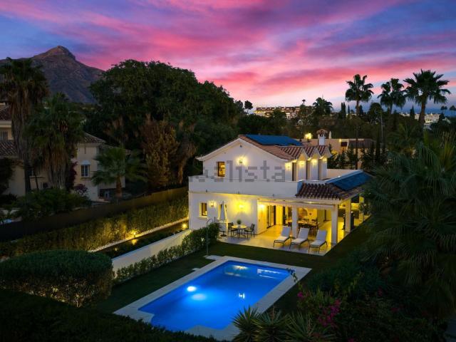 Chalet, Las Brisas, Marbella