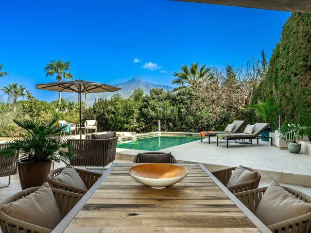 Chalet, Las Brisas, Marbella