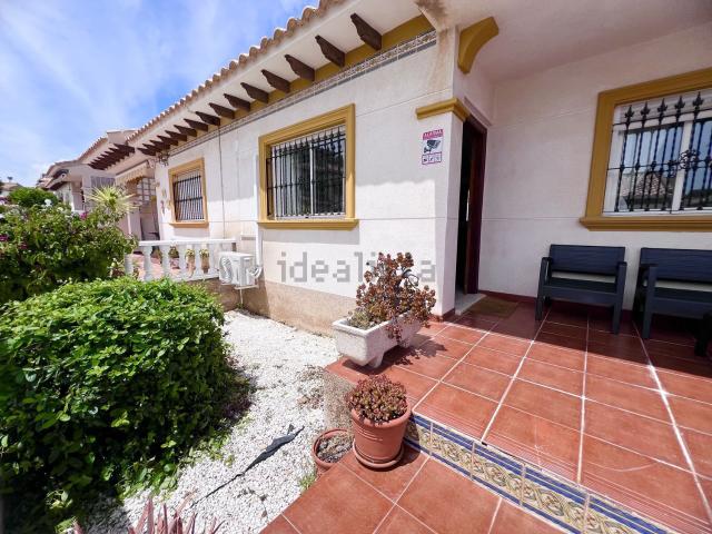 Chalet, Las Filipinas, Orihuela
