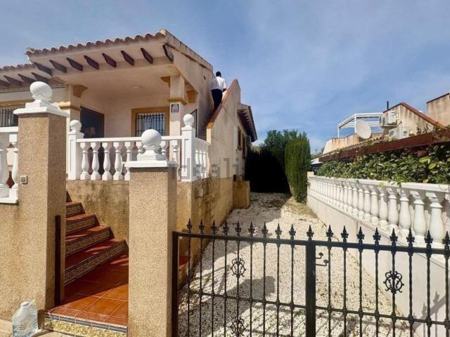 Chalet, Las Filipinas, Orihuela