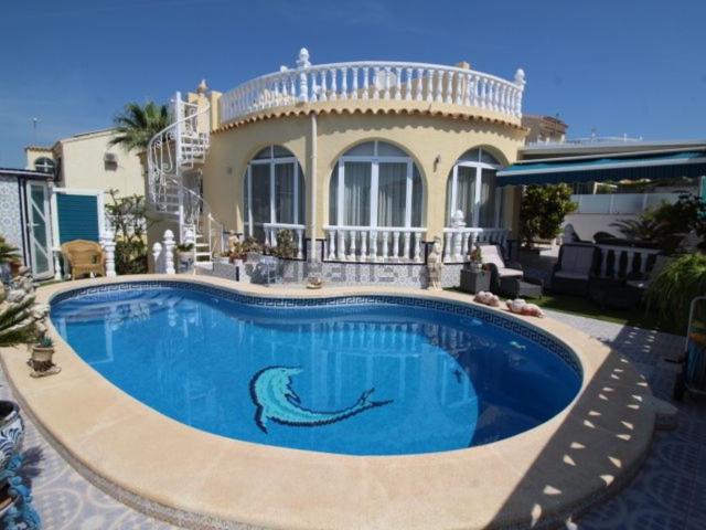 Chalet, Las Filipinas, Orihuela